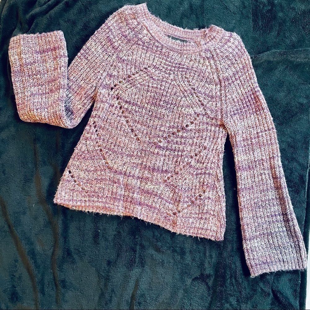 Derek Heart soft & stylish purple & white sweater w/extra-long bell-like sleeves